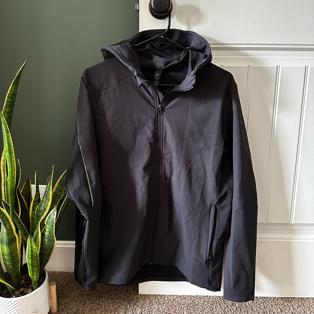 Lululemon Men’s Light Jacket